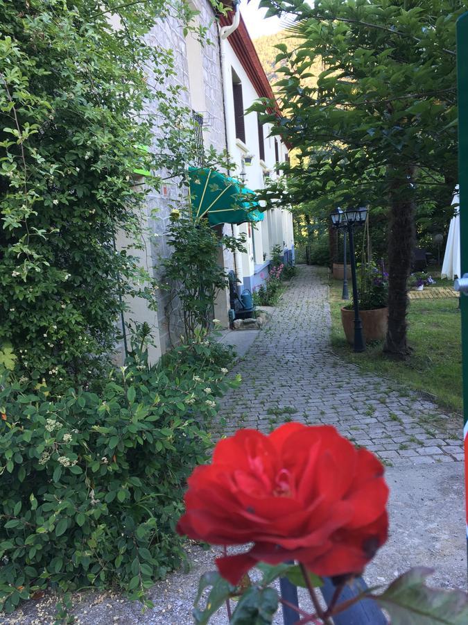 La Mirabelle-casteil Country House Affittacamere Esterno foto