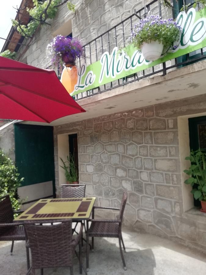 La Mirabelle-casteil Country House Affittacamere Esterno foto