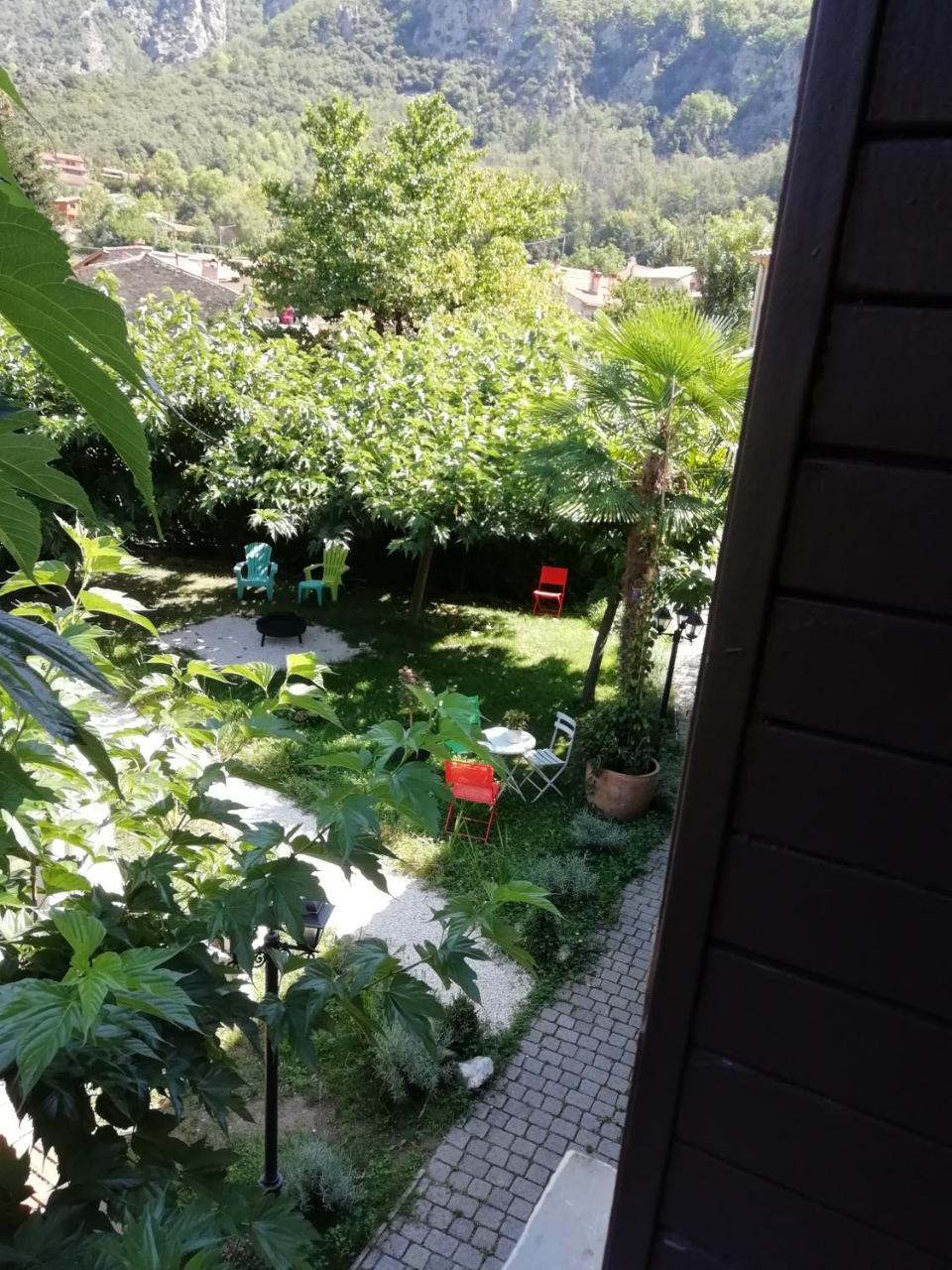 La Mirabelle-casteil Country House Affittacamere Esterno foto