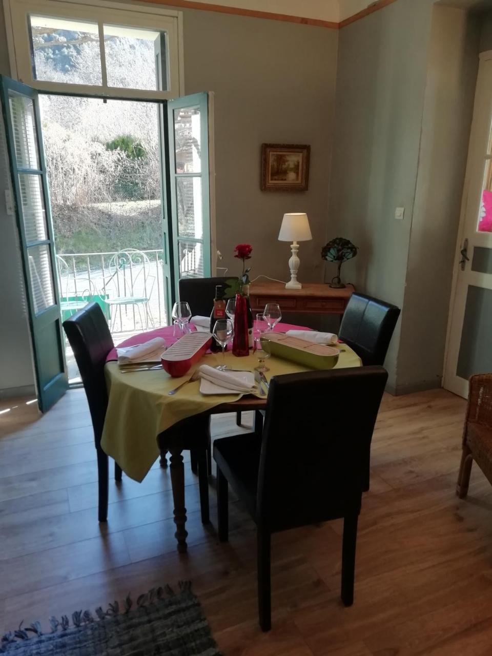 La Mirabelle-casteil Country House Affittacamere Esterno foto