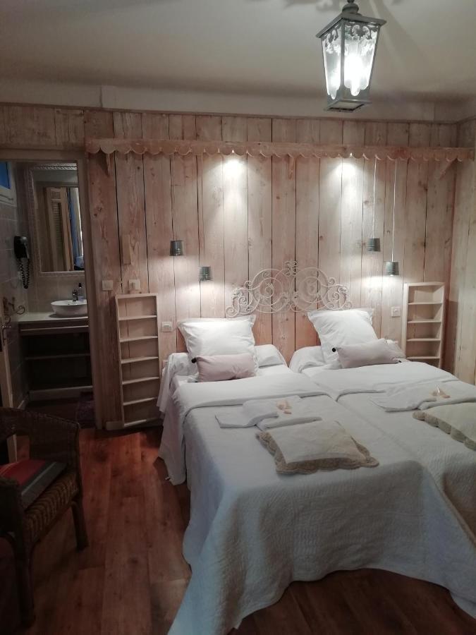 La Mirabelle-casteil Country House Affittacamere Esterno foto